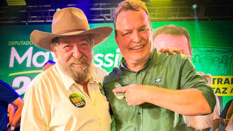Ao lado de Max, Barbudo projeta dois federais e até seis estaduais eleitos pelo Podemos