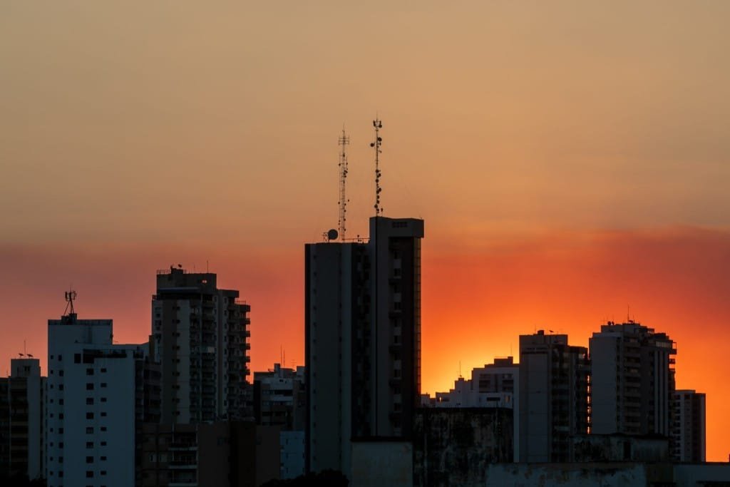 Semana começa com forte calor no Centro-Oeste e 4 cidades de MT devem passar de 40 graus