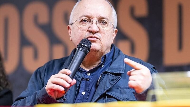 Taques critica ausências e afirma que adversários são “corajosos apenas na internet”