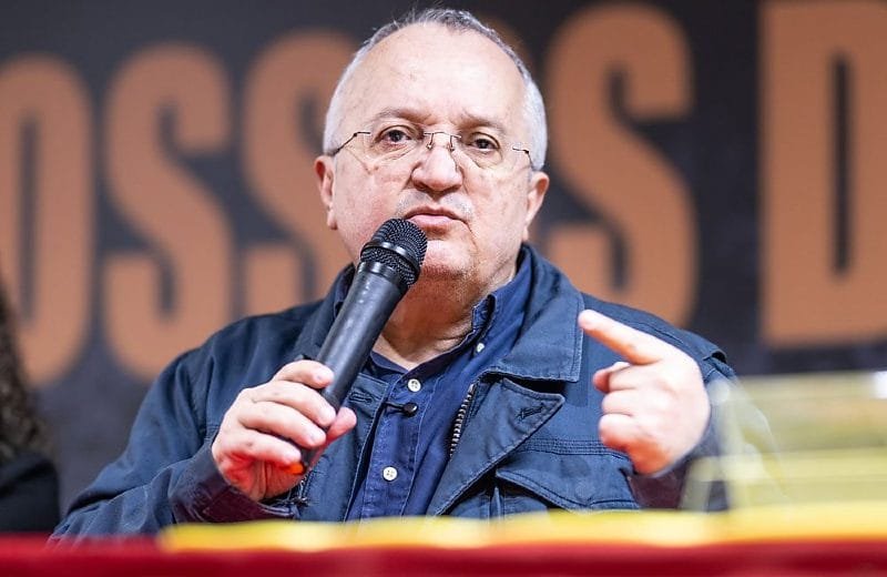 Taques critica ausências e afirma que adversários são “corajosos apenas na internet”