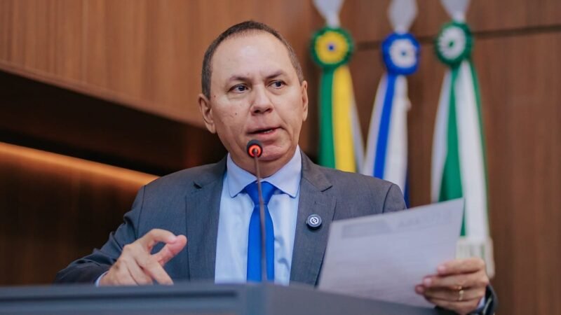 Dilemário mantém candidatura à Presidência da Câmara e prevê decisão na véspera da eleição