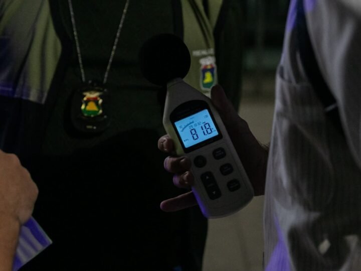 Som alto: denúncias de moradores resultam em 3,4 mil ações fiscais em Cuiabá