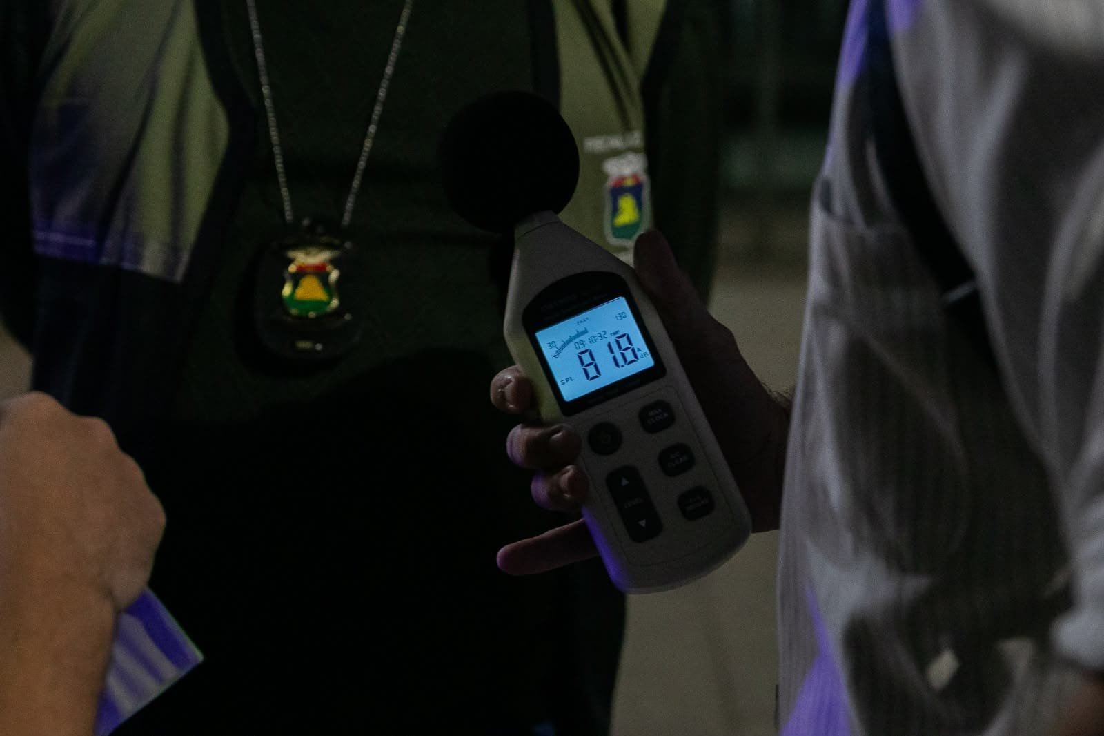 Som alto: denúncias de moradores resultam em 3,4 mil ações fiscais em Cuiabá