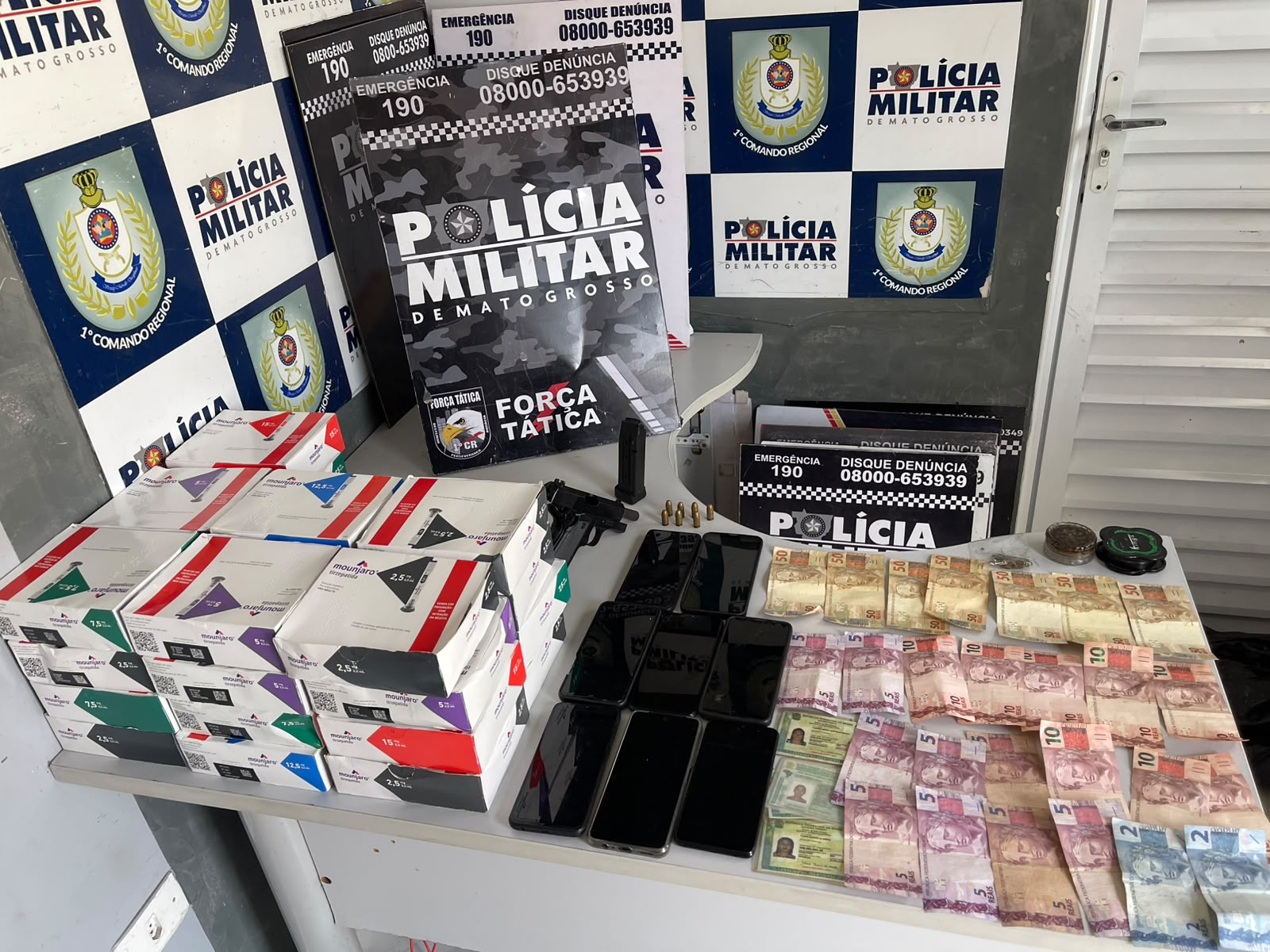 Força Tática prende quatro suspeitos e recupera produtos roubados em Cuiabá