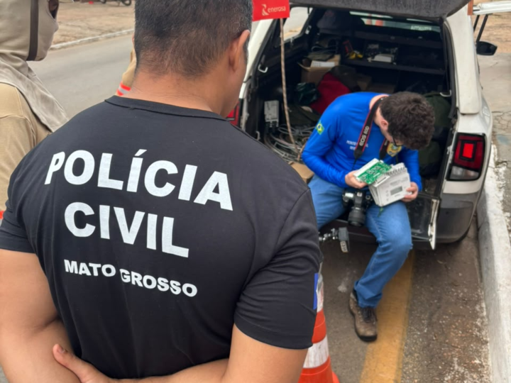 Supermercado é flagrado por furto de R$ 100 mil em energia elétrica e três pessoas são presas