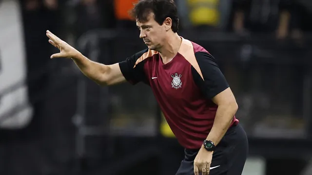 Diniz exalta atuação do Corinthians e fala sobre convocados à seleção: ‘Não foi uma surpresa’