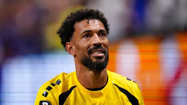 Vozinha tem contrato curto no Colo-Colo e falha depois de recepção estelar
