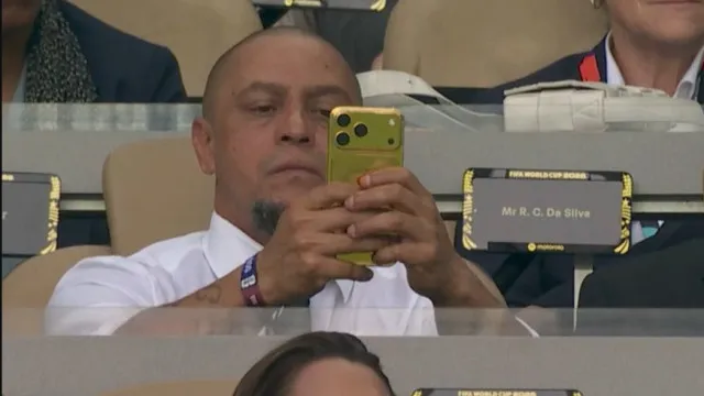 Roberto Carlos revela que perdeu 99% do que ganhou nos gramados: ‘Deixaram minha conta zerada’