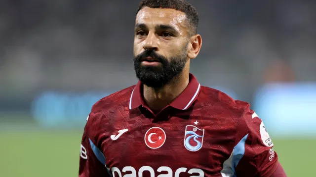 Salah fica sem poder conduzir na Turquia após incidente… em Liverpool