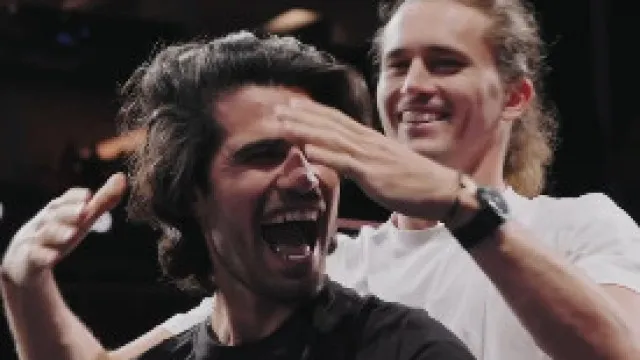 Zverev vira ‘cabeleireiro’ e muda visual de Alcaraz antes da Laver Cup