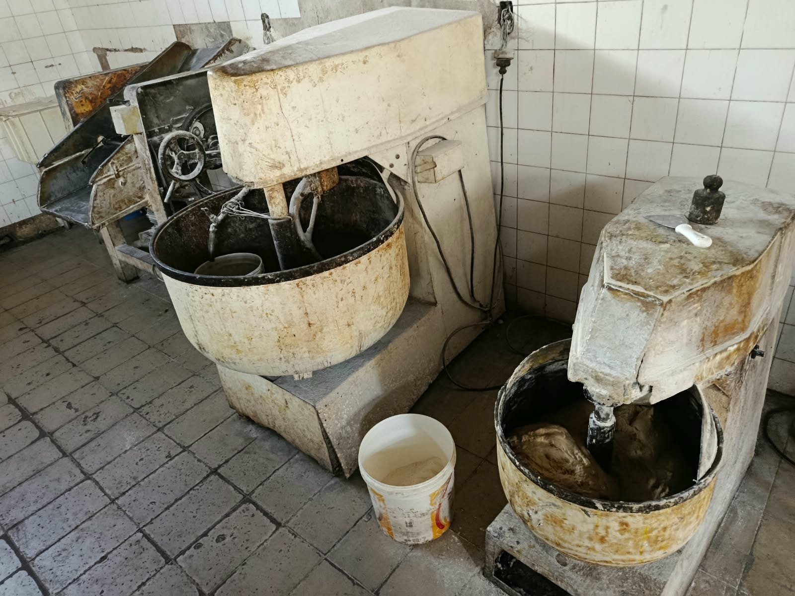 Padaria interditada há mais de um ano é fechada por funcionar irregularmente em Cuiabá
