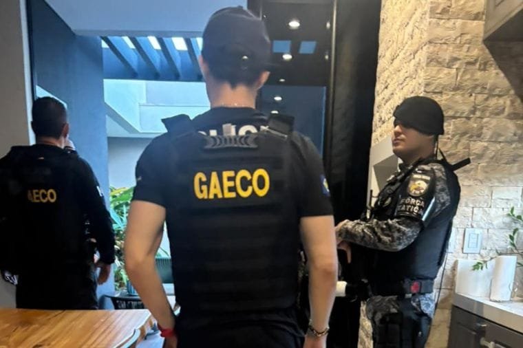 Gaeco cumpre 30 mandados em investigação sobre corrupção; vereadores de VG e Cuiabá são alvos