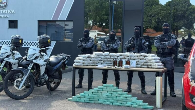 PM prende dupla com 110 tabletes de drogas e causa prejuízo de R$ 2,5 milhões ao crime