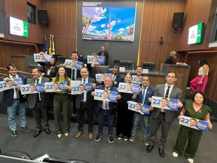 Em manifesto, 22 vereadores de Cuiabá declaram apoio a Flávio Bolsonaro para presidente