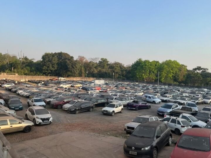 Leilão oferece mais de mil  veículos apreendidos ou abandonados em Cuiabá