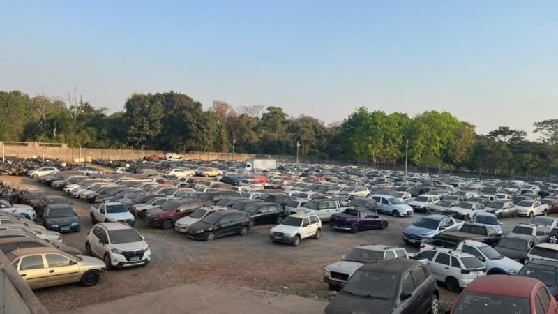 Leilão oferece mais de mil  veículos apreendidos ou abandonados em Cuiabá