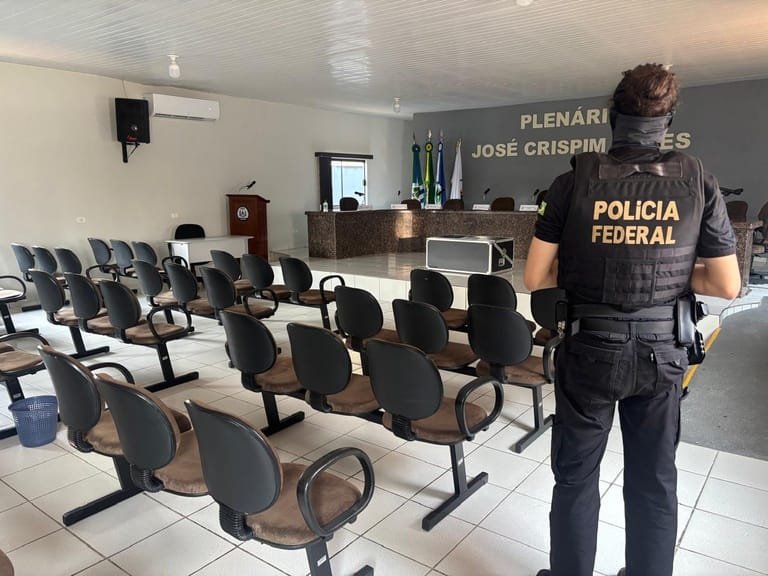 Dois vereadores de MT são alvos da PF por esquema de migração irregular para os Estados Unidos
