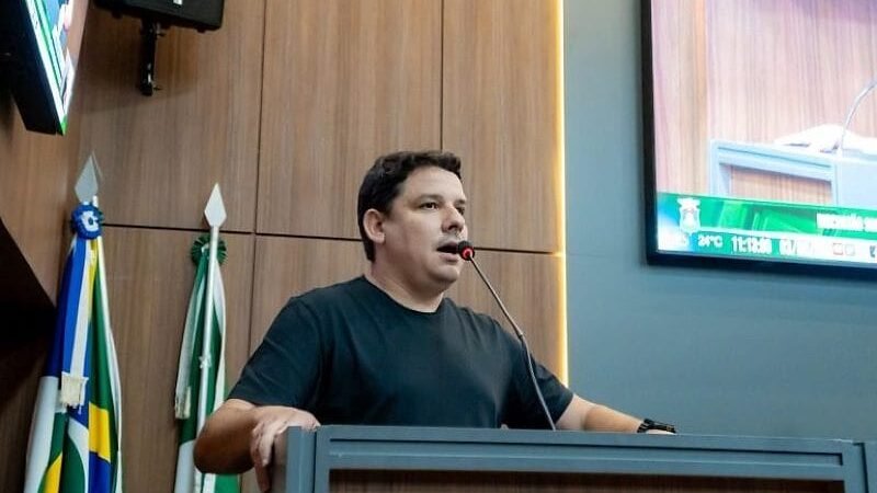 Vereador de Cuiabá admite participação em almoço, mas nega compra de votos