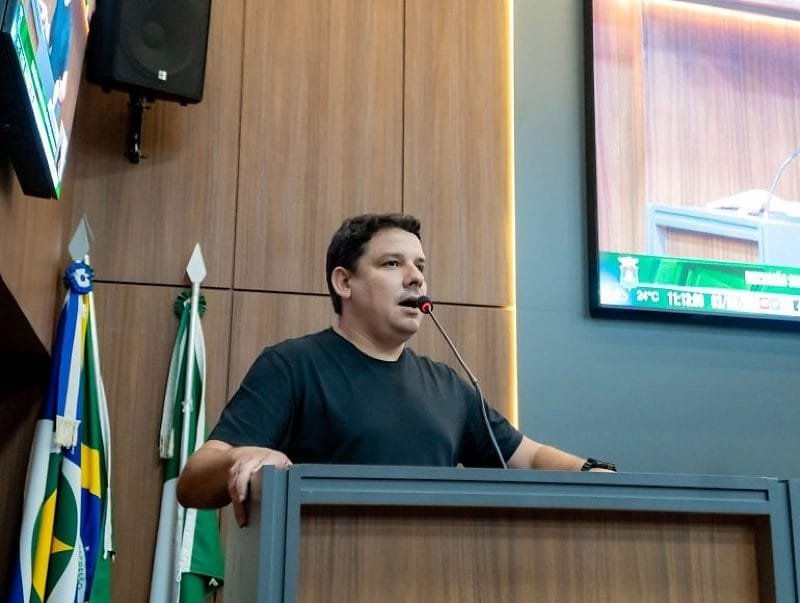 Vereador de Cuiabá admite participação em almoço, mas nega compra de votos