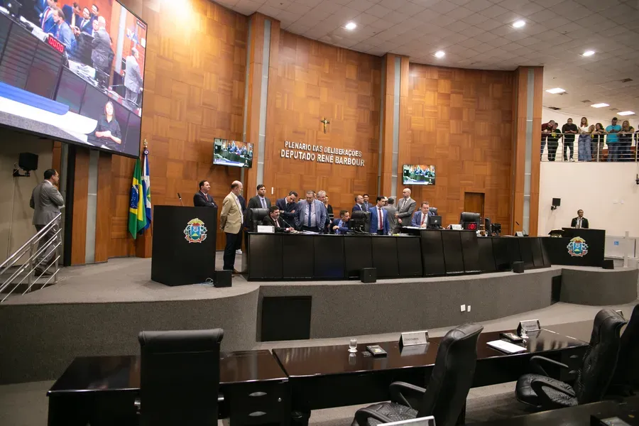 Deputados aprovam 28 projetos de lei e mantêm veto ao reajuste de 6,8% a servidores do Judiciário