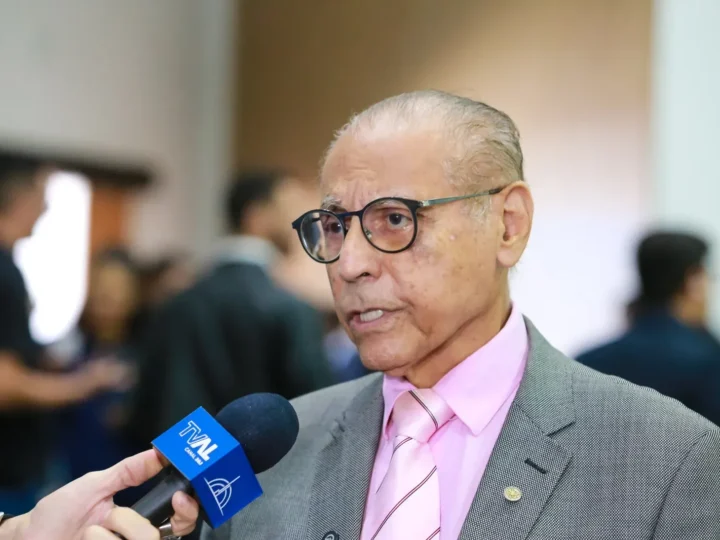 Júlio Campos aponta erro na escolha de Flávio Bolsonaro, critica e “truculência” do STF