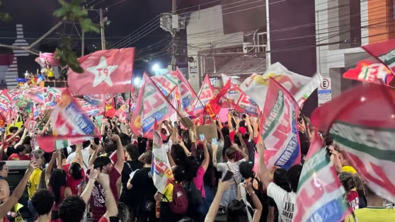 TRT nega reintegração de funcionária demitida após participar de ato pró-Lula em MT