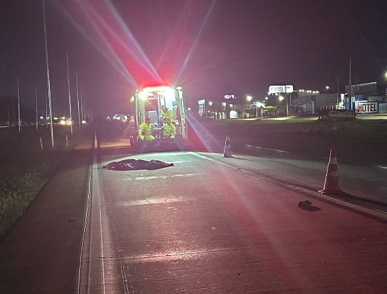 Pedestre morre atropelado na BR-364 e motorista desaparece após acidente em Cuiabá