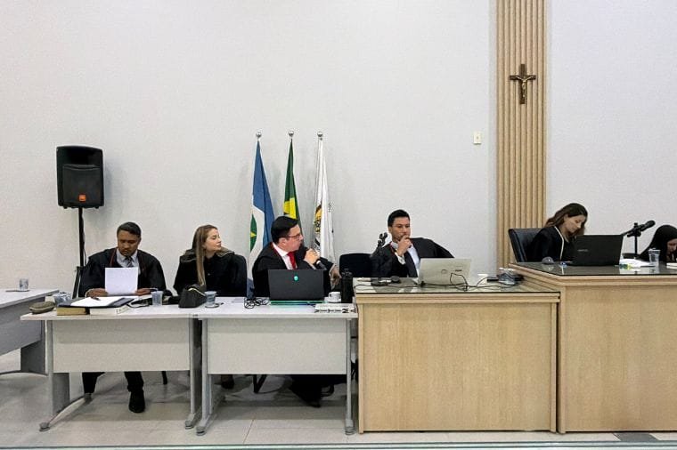 Júri de policiais penais que mataram homem após festa é adiado com dissolução de conselho