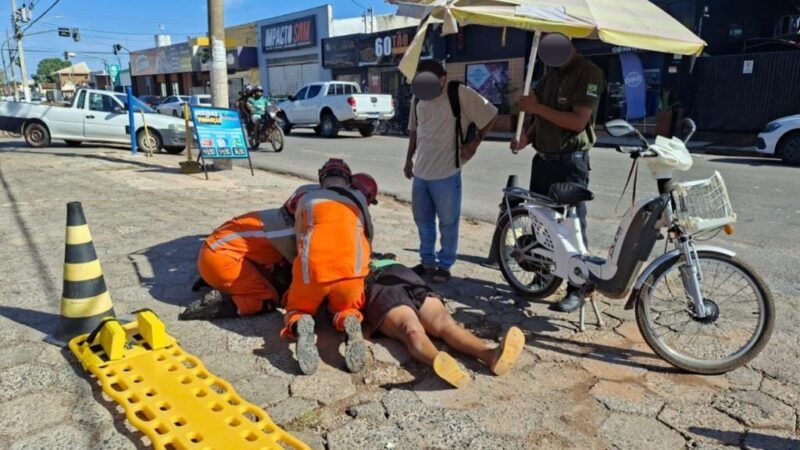 Bombeiros socorrem vítima de colisão entre uma motocicleta e um carro em Cáceres
