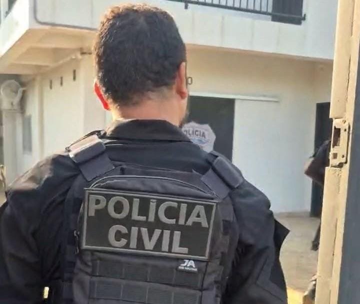 Vizinho arrombou cadeado para entrada de assassinos; dois suspeitos são presos pela DHPP