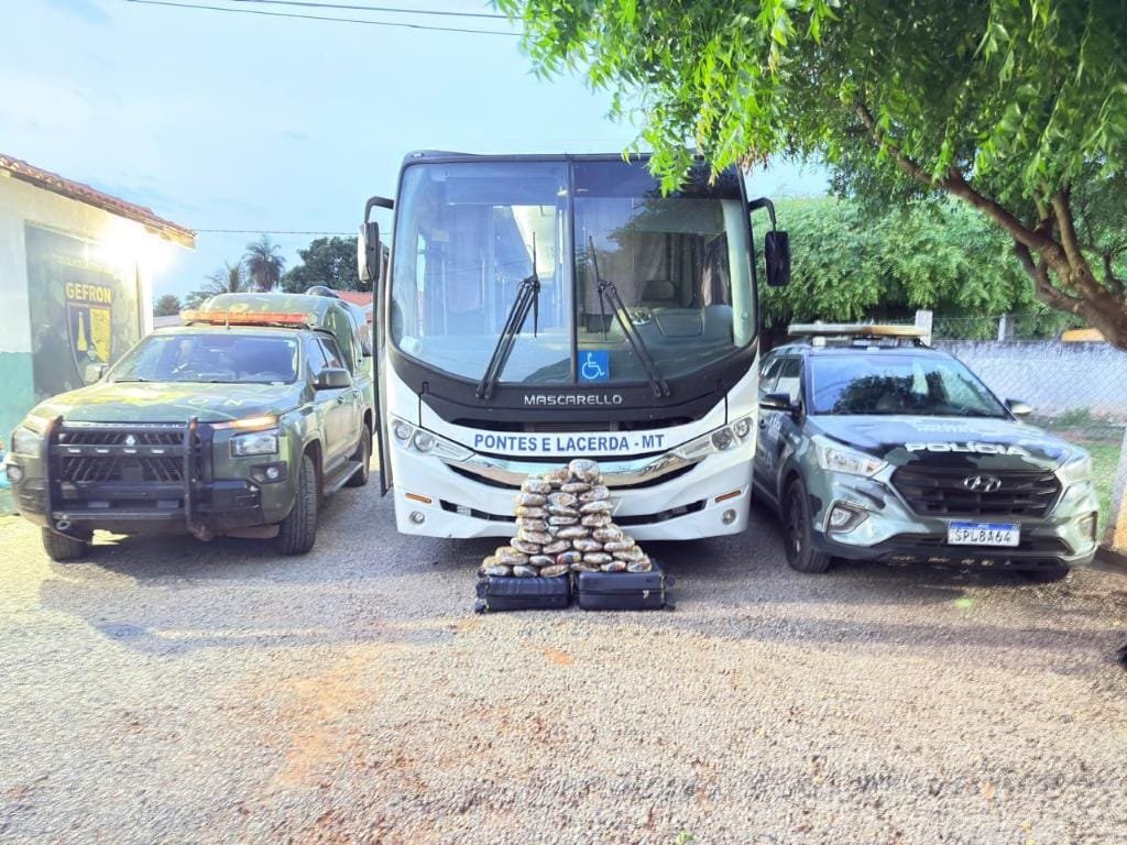 PM e Gefron apreendem droga  em ônibus de prefeitura de MT que transportava pacientes