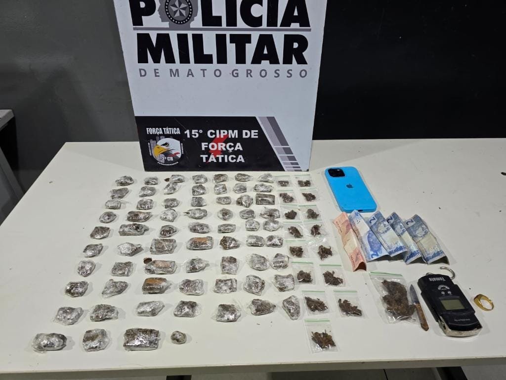 Força Tática apreende mais de 80 porções de maconha e prende dupla por tráfico