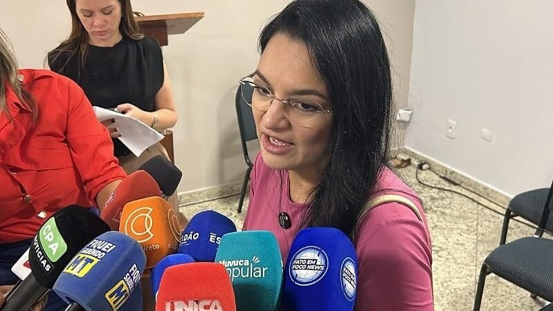 Samantha detona feminismo e acusa movimento de perseguir mulheres de direita
