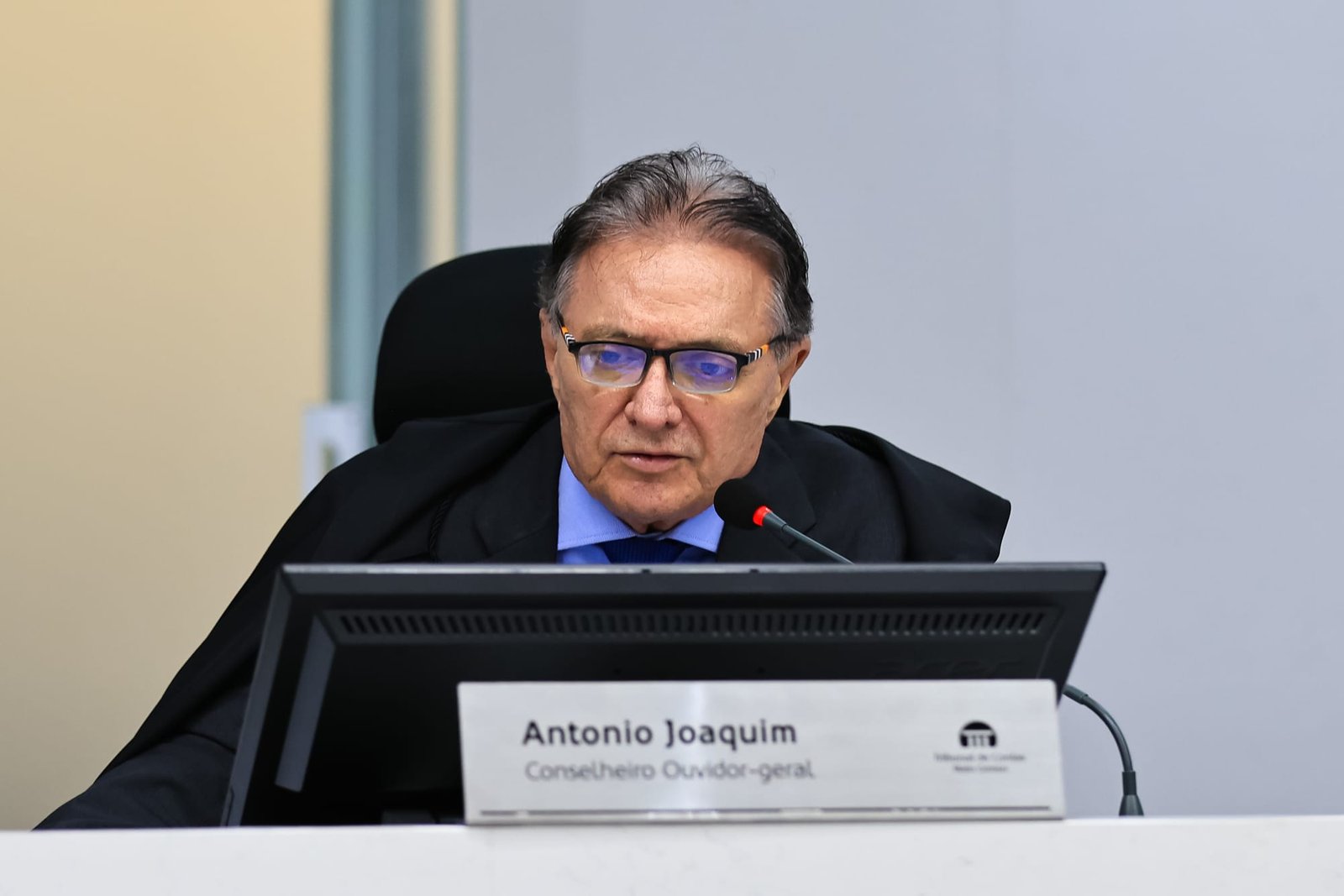 TCE mantém suspenso pregão de R$ 1,75 milhão para gestão de medicamentos em Mato Grosso
