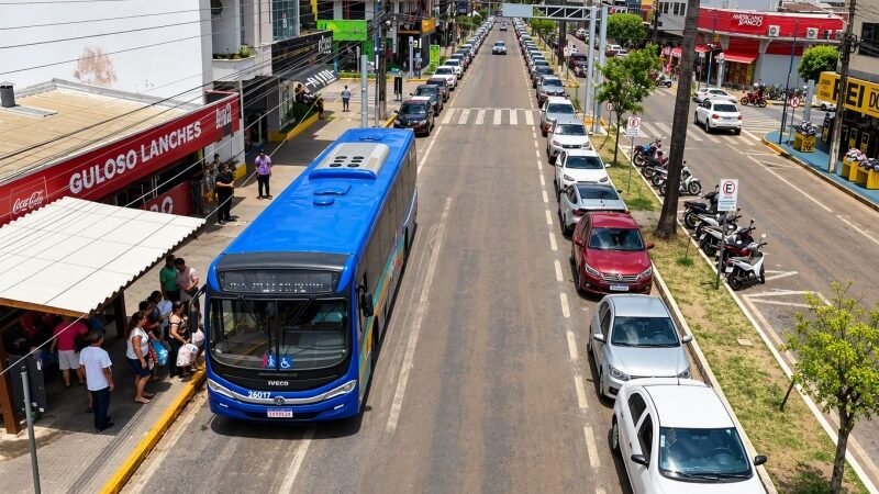 Menos carros, mais vagas: transporte coletivo de Sinop busca facilitar a rotina e acesso do consumidor ao comércio local