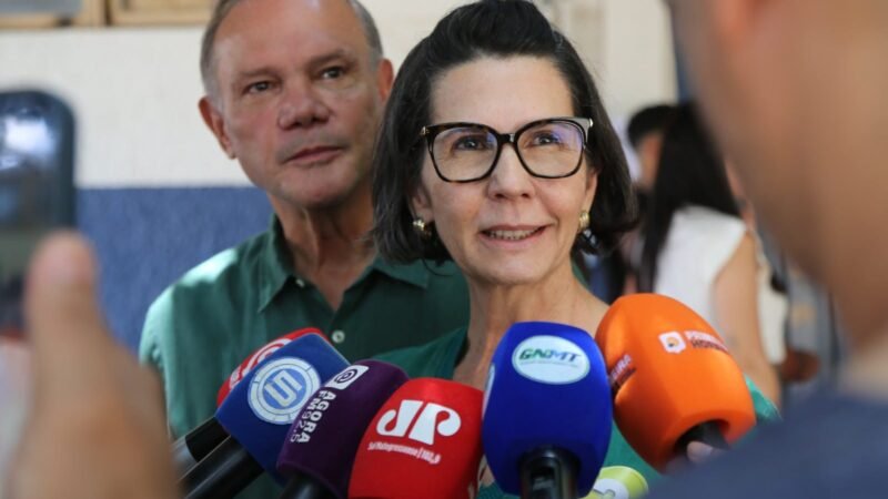 Wellington vota ao lado da esposa e demonstra confiança na eleição de Flávio Bolsonaro
