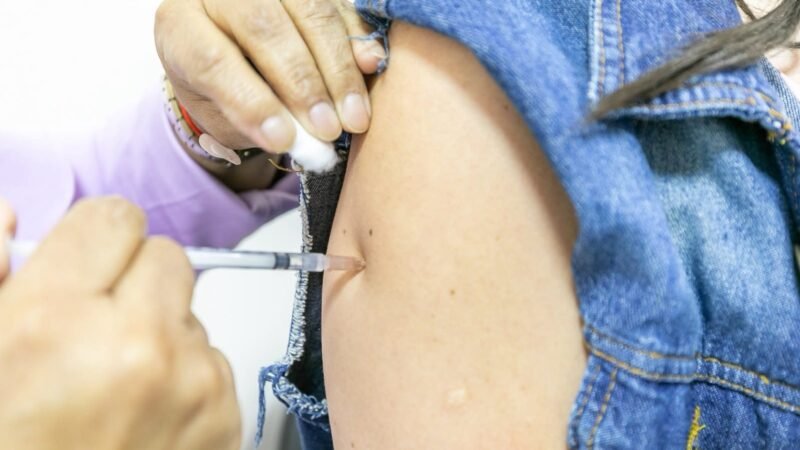 Cuiabá oferece vacina contra influenza em 72 unidades e registra 2,8 mil casos em 2026