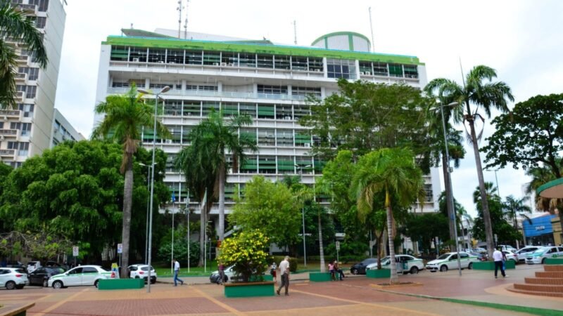 Cuiabá paga salários de outubro e injeta R$ 147,4 milhões na economia