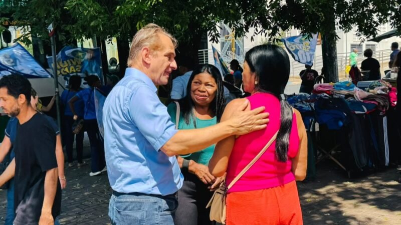 De jornaleiro a deputado: Wilson  faz “arrastão” no centro de Cuiabá a um dia da eleição