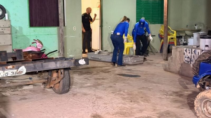 Homem é achado morto a facadas em casa com sinais de luta em Cuiabá
