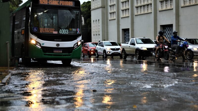 Cuiabá tem previsão de novas chuvas e ventos de até 100 km/h para esta sexta-feira