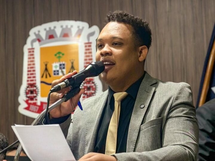 “Fui desmascarado”, ironiza vereador sobre rumores de que estaria de olho na Prefeitura