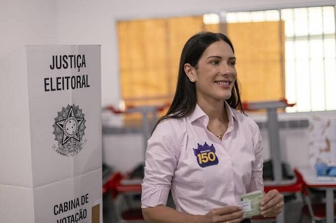 Após derrota ao Senado, Janaína agradece apoio e afirma  que seguirá de “cabeça erguida”