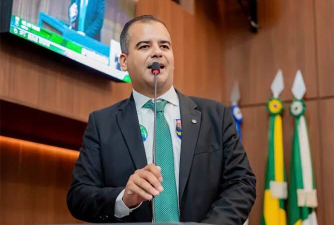 Eleito presidente, llde promete autonomia e diz que Câmara não será “puxadinho” de Abilio