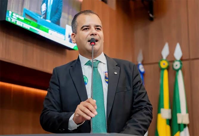 Eleito presidente, llde promete autonomia e diz que Câmara não será “puxadinho” de Abilio