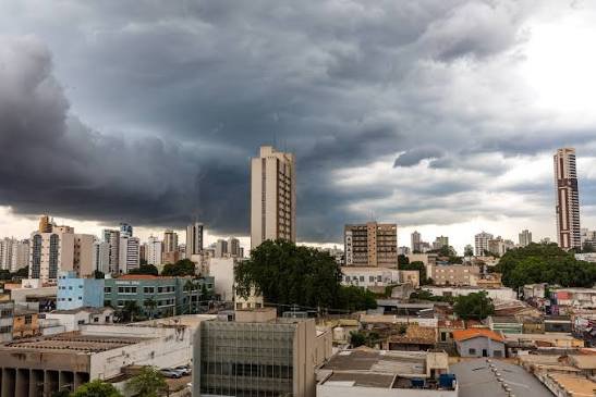 Domingo de eleição será chuvoso e de temperaturas elevadas em Cuiabá e boa parte do país; veja