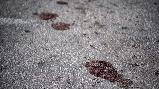 Surfista profissional é atingido por tiros em ataque a lanchonete no RJ