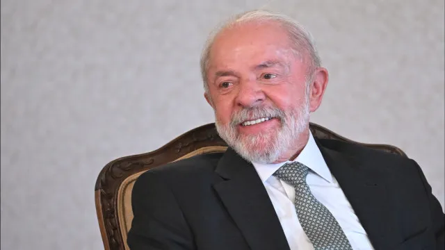 Lula assina cessão onerosa de terreno do centro de treinamento do Santos