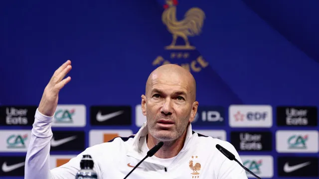 Zidane fala no meio da ‘tempestade’: “Tiro o chapéu a Cristiano Ronaldo”