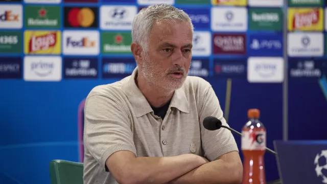 Mourinho se revolta com punição a Vini Jr.: “Sem vergonha”
